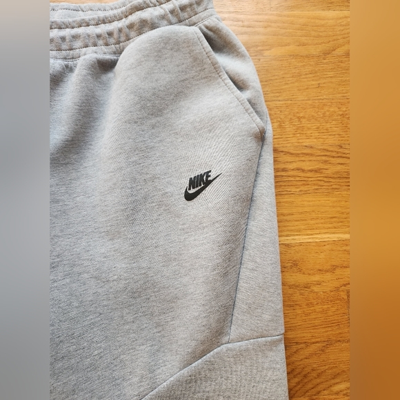 Nike Sportswear Tech Fleece Joggers - Picture 4 of 8